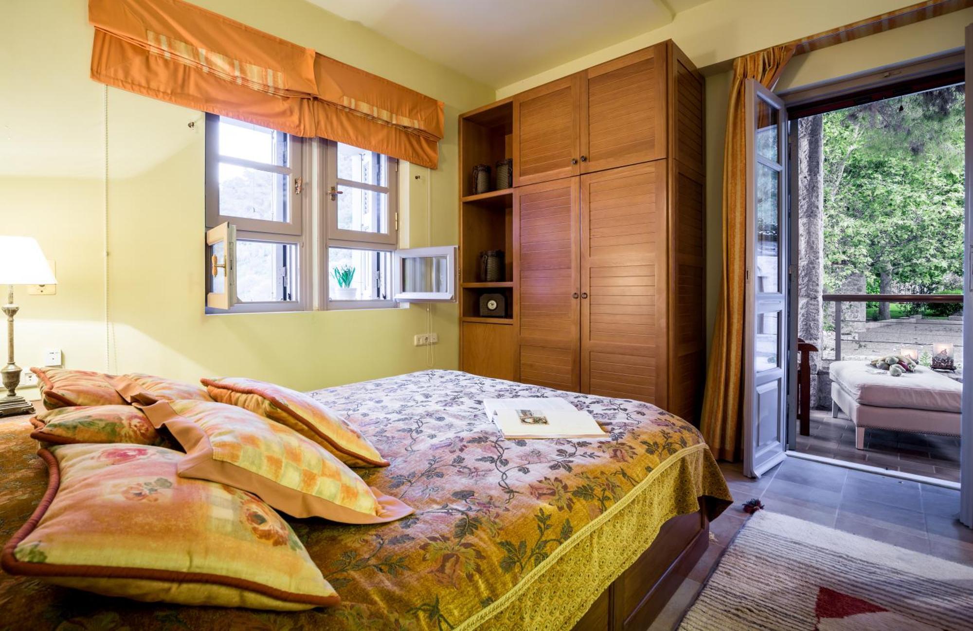 Elia Junior Suite In Epidavros With Shared Pool Nea Epidavros Esterno foto